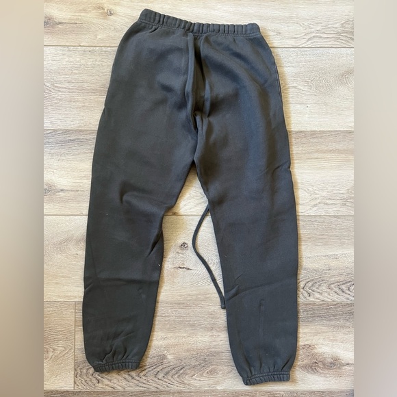 Essentials men’s joggers - Picture 2 of 2